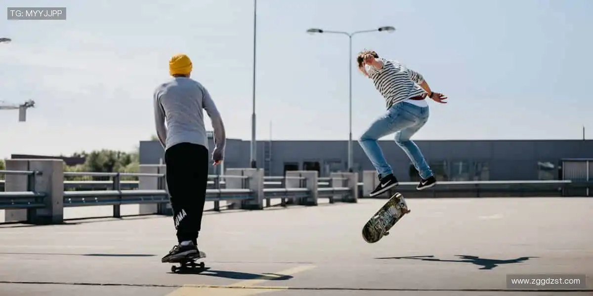 🎮互动直播，弹幕狂欢！🎉参与竞猜，赢取丰厚赛事好礼！